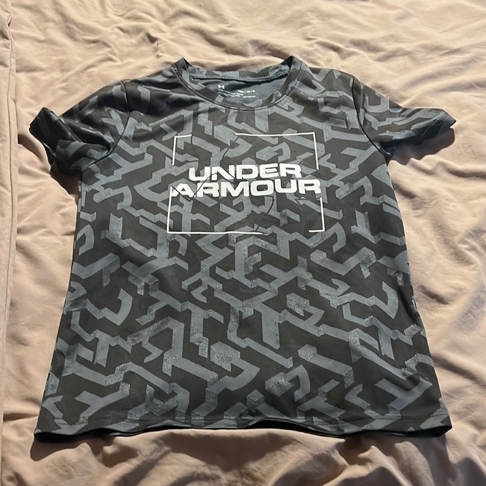 Under Armour Boys Med sport T